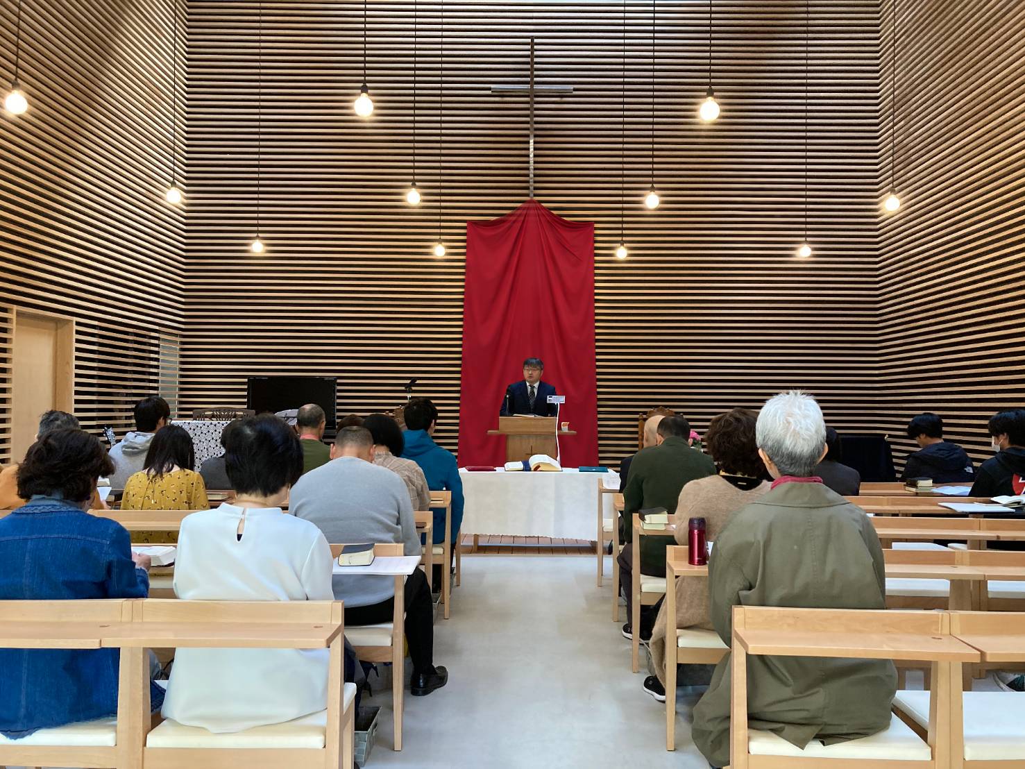 我孫子バプテスト教会の主日礼拝の様子